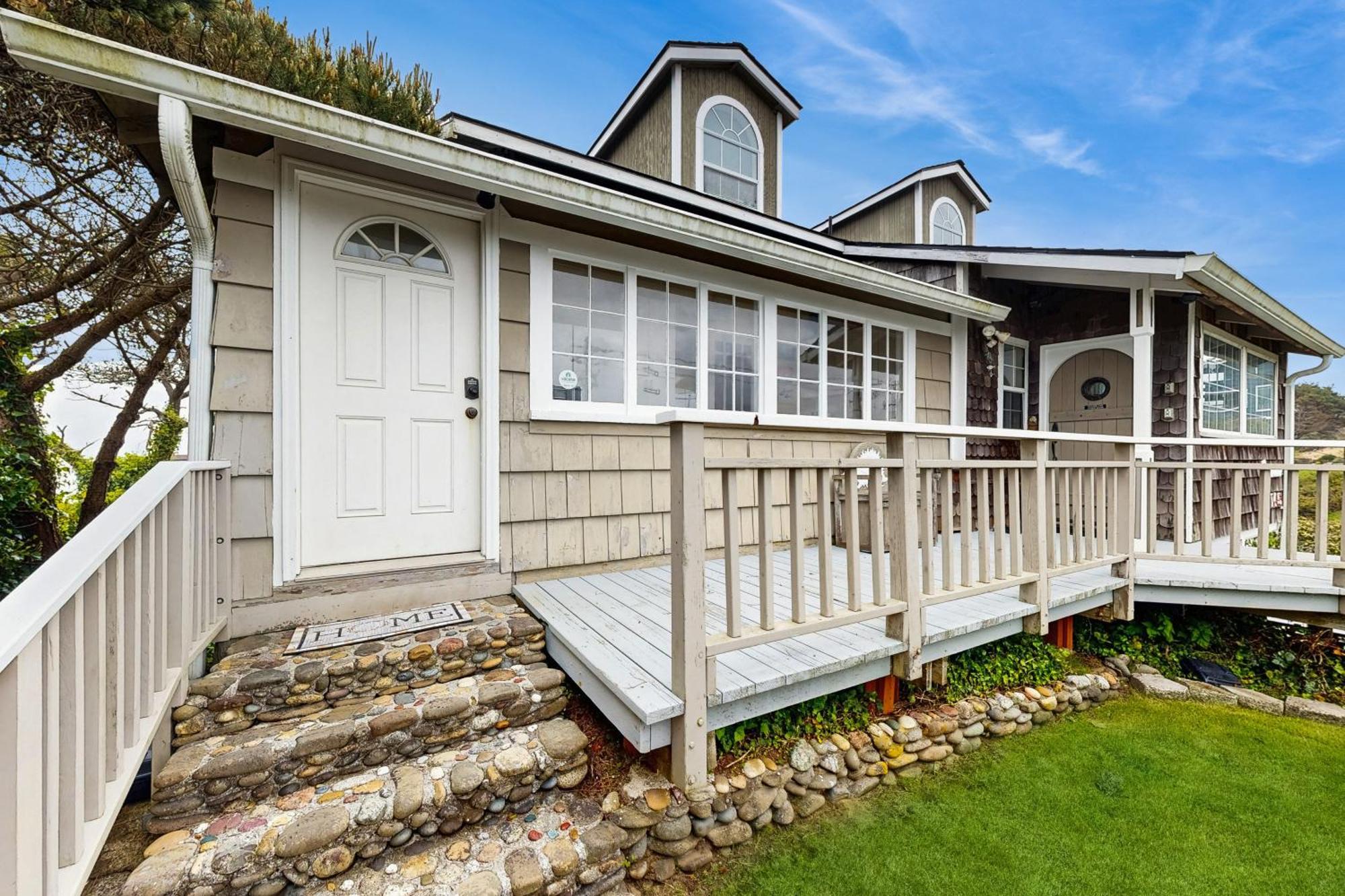 Villa Far View Lincoln City Exterior foto